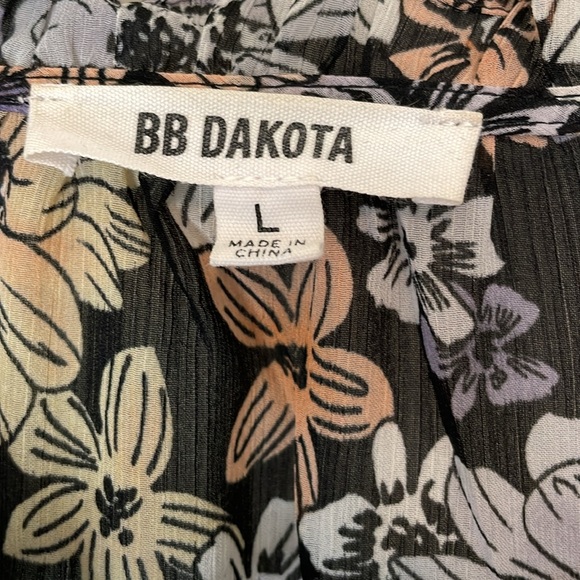 BB Dakota Floral Me Not Top - Picture 7 of 13